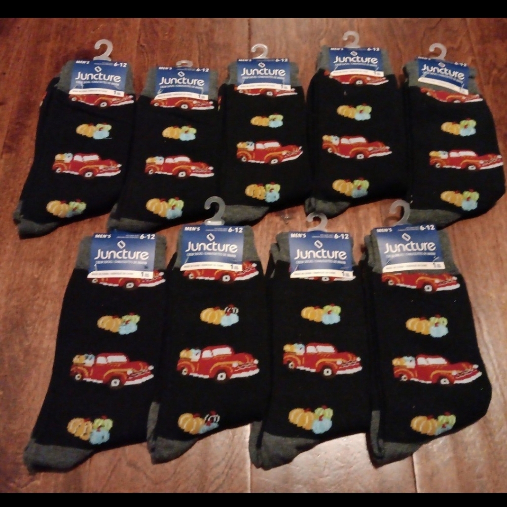 Juncture Mens Crew Socks lot of 9 red truck with Pumpkins size 6-12 NIP